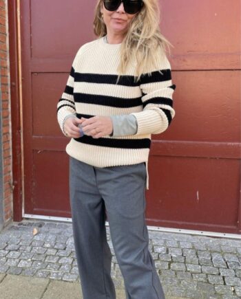 Basic Apparel Sweater Sweety Birch Black