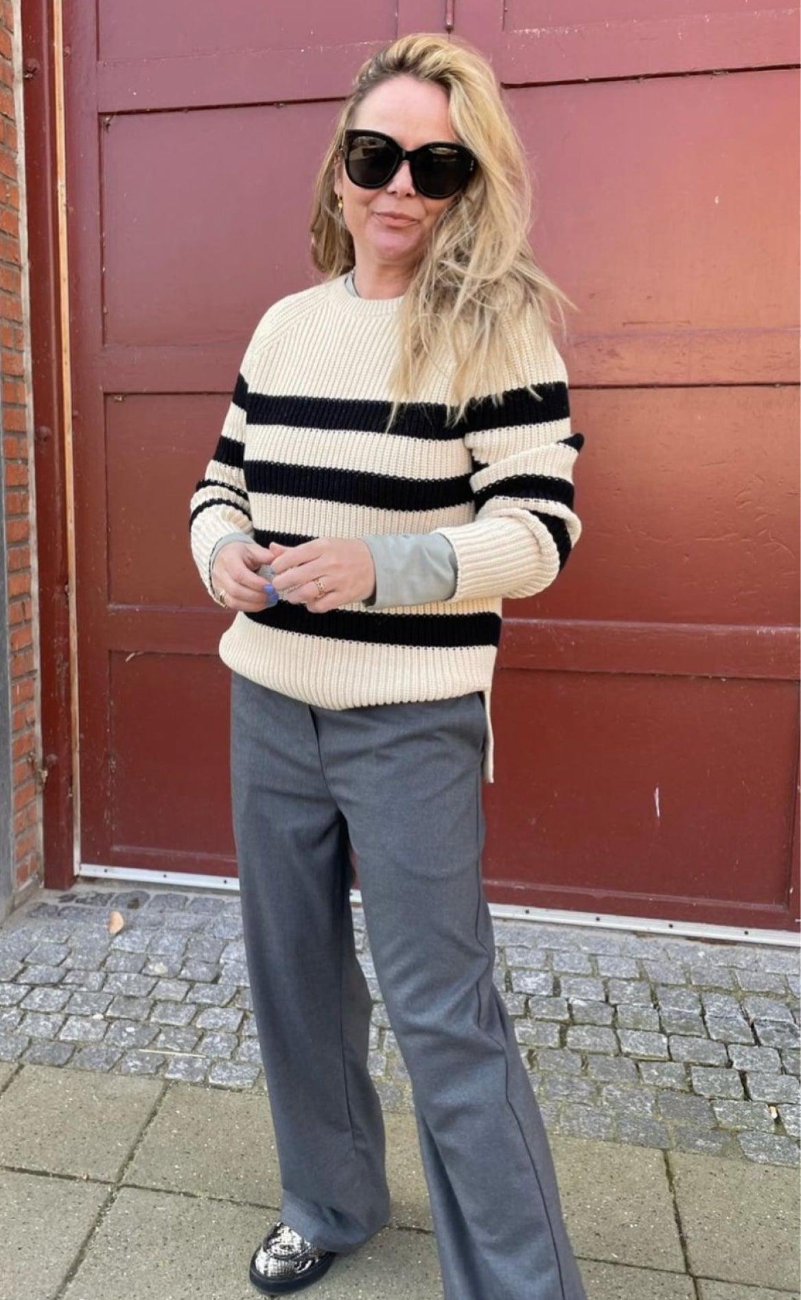 Basic Apparel Sweater Sweety Birch Black