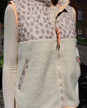 Liberte Vest Teddy Creme Pale Lux Leo Neon Orange