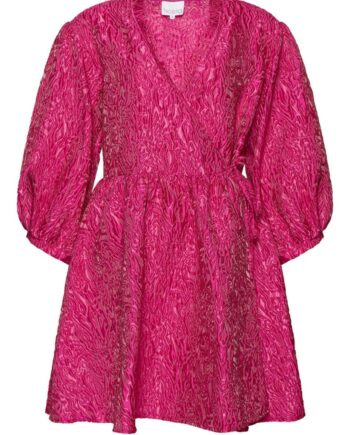 Noella Kjole Aya Wrap Fuchsia
