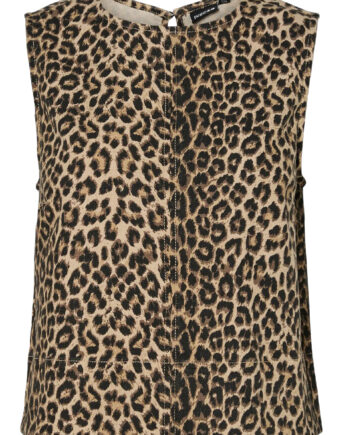 Pieces Top Salume White Pepper Leo