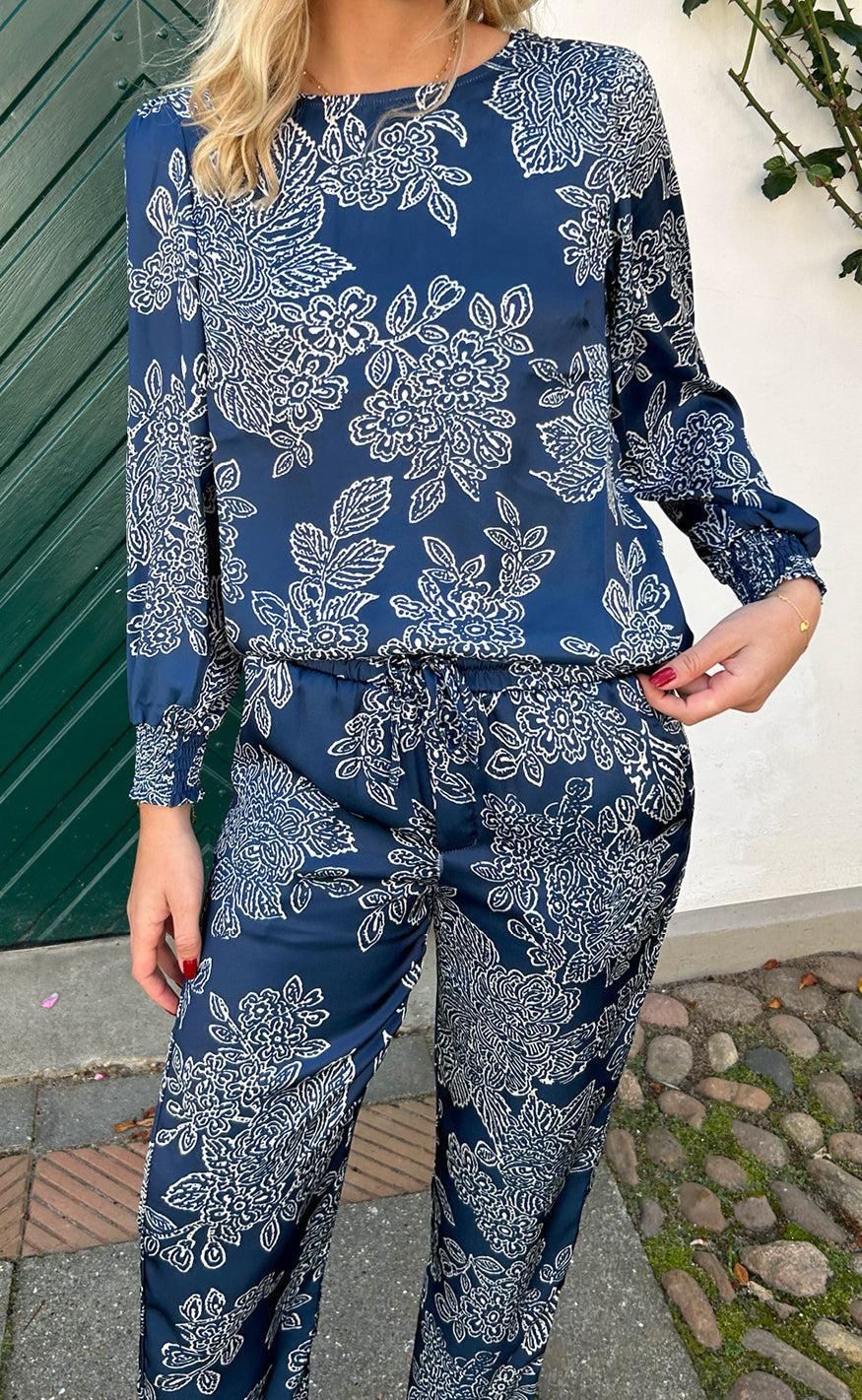 Say Ina Copenhagen Bluse Chili Navy Blue Flower