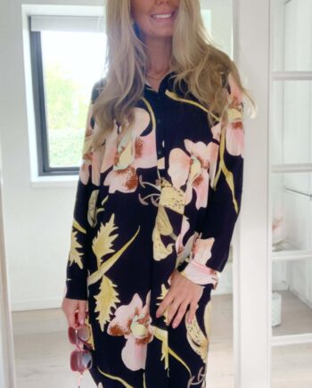 Say Ina Copenhagen Kjole Lilli Black Flower