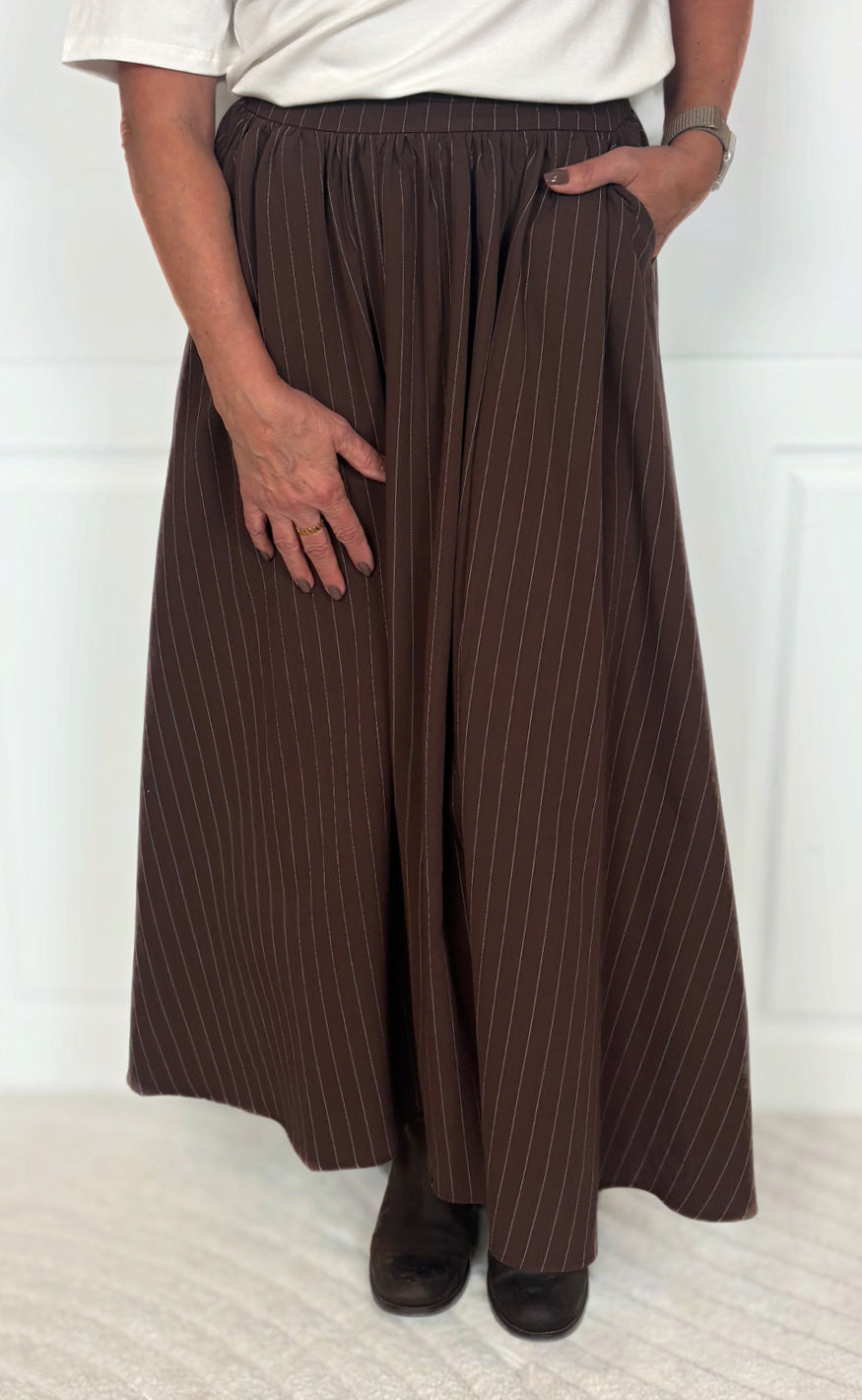 Say Ina Copenhagen Nederdel Lucia Dark Brown Pinstripe