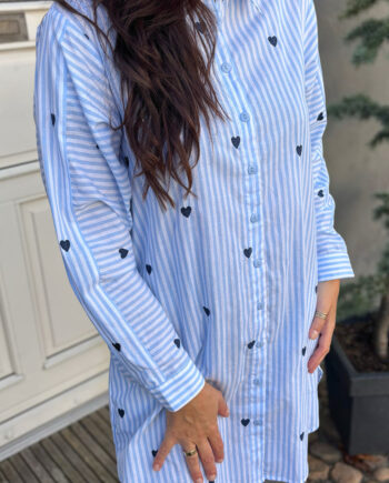 Say Ina Copenhagen Skjortekjole Katrina Blue Striped    Embroidery Hearts