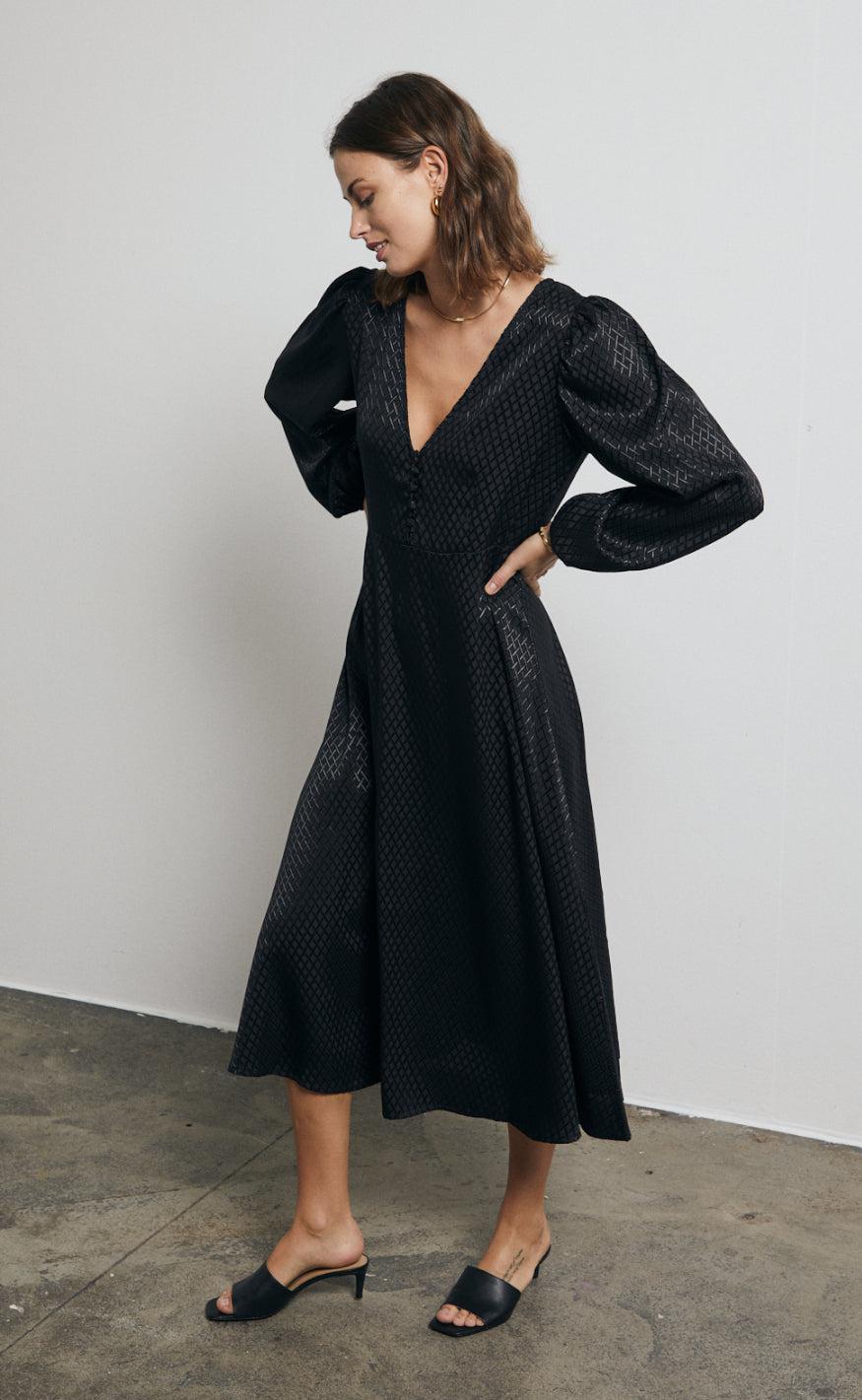 -view Dress Enitta Black