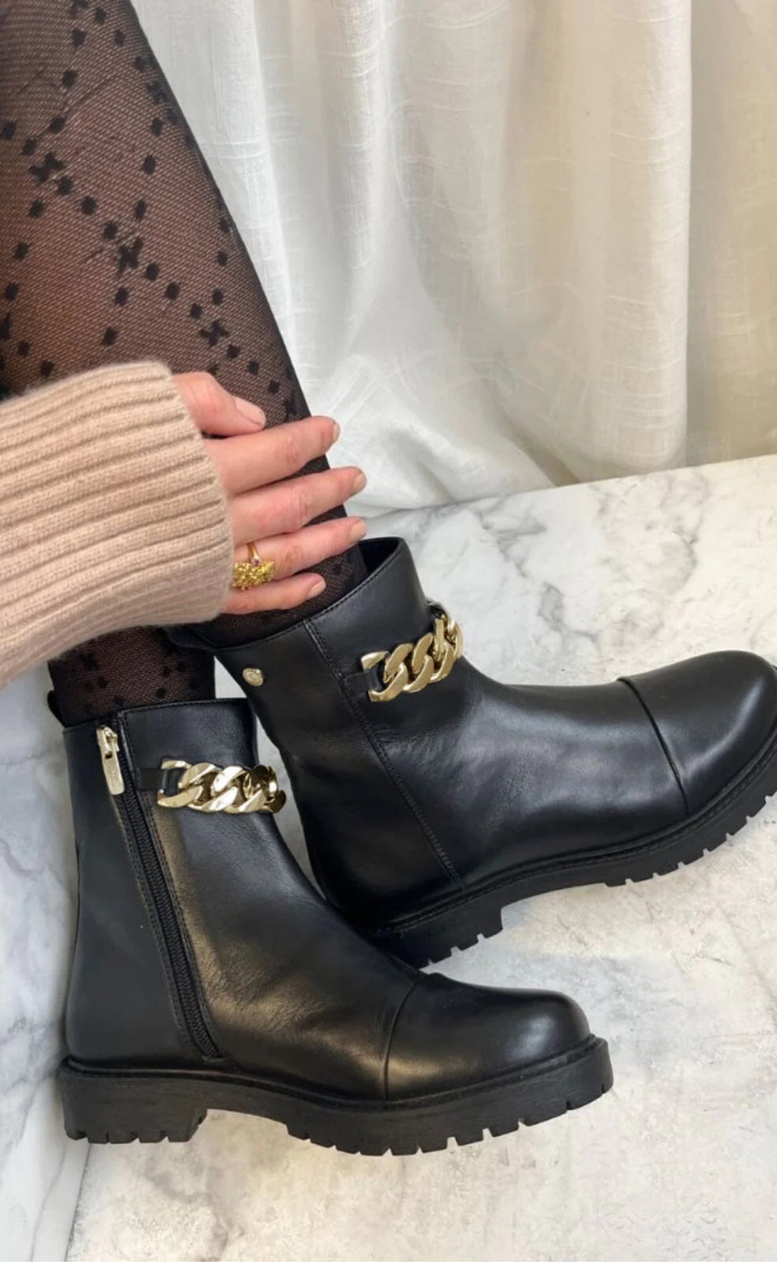 Copenhagen Shoes Støvler Flower Eyes Black Gold