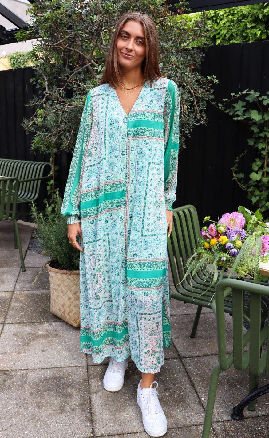 Liberte Kjole Martine Green Paisley