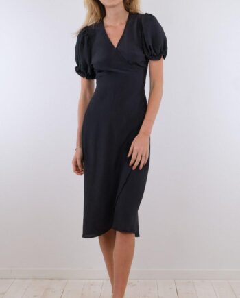 Neo Noir Kjole Carli Crepe Black