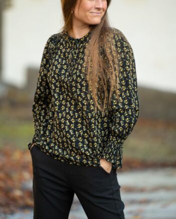 Noella Bluse Ava Black Yellow Flowers
