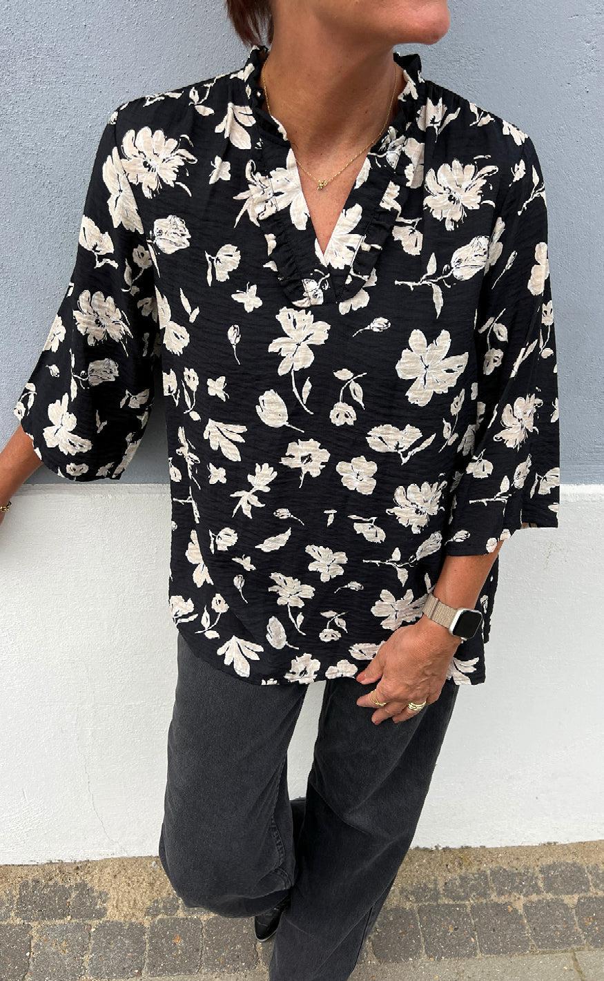 Say Ina Copenhagen Bluse Datia Black Beige Flowers