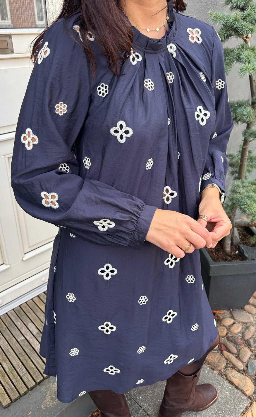 Say Ina Copenhagen Kjole Hazel Navy Blue White Embroidery