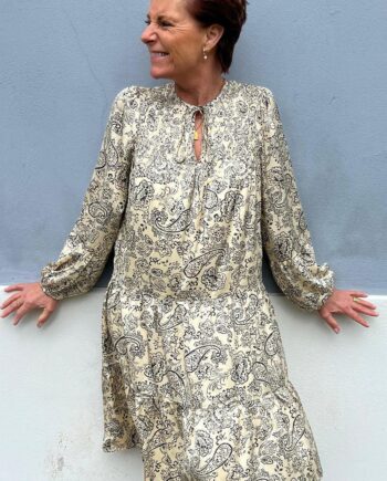 Say Ina Copenhagen Kjole Vanessa Creme   Black Paisley