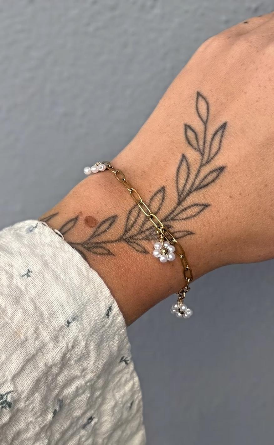 Smykkeli Copenhagen Armbånd Small Flower Gold Colour