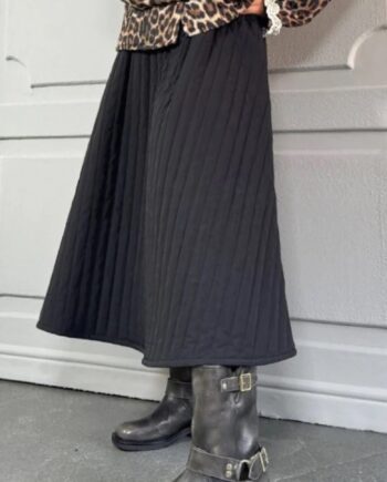 Stories From The Atelier Nederdel Move Me Black