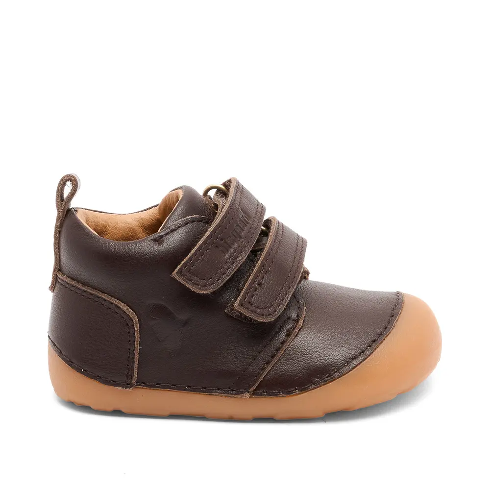 Carter Prewalker Barefoot Dark Brown 24