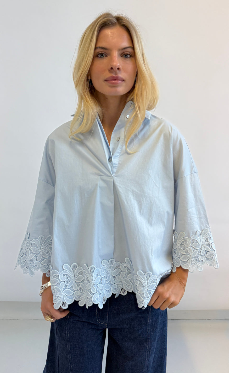 Continue Skjorte Klara Embroidery Light Blue