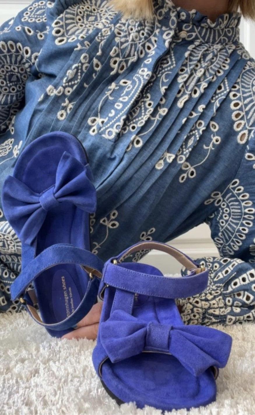 Copenhagen Shoes Sandaler By Josefine Valentin Sky And Diamonds Suede Electric Blue